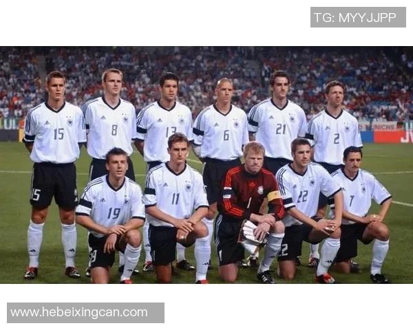 世界著名足球明星小人带你领略足球场上的传奇与激情