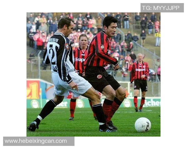 足球明星杨晨的父亲:从平凡到伟大的足球人生启示