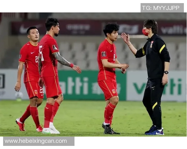 日本足球明星携手品牌打造精彩广告视频展现运动魅力与青春活力